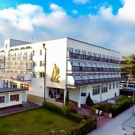 Hotel Osrodek Wypoczynkowo Rehabilitacyjny Wlokniarz à Ustka Extérieur photo